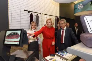 Aufschnitt Berlin bietet für Messen die Sonderanfertigung von Give aways, Messeständen und Lounge Areas für entspannende Pausen.